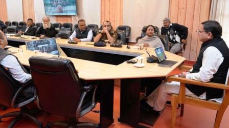 मुख्यमंत्री पुष्कर सिंह धामी ने आज शासकीय आवास पर अधिकारियों के साथ श्रमिकों के बचाव के लिए चल रहे रेस्क्यू कार्यों की समीक्षा की