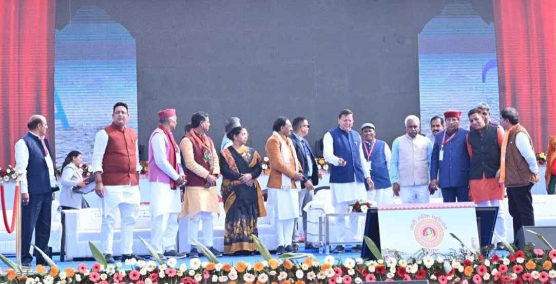 मुख्यमंत्री पुष्कर सिंह धामी ने हरिद्वार में नारी शक्ति महोत्सव कार्यक्रम में विशाल जनसभा को संबोधित किया