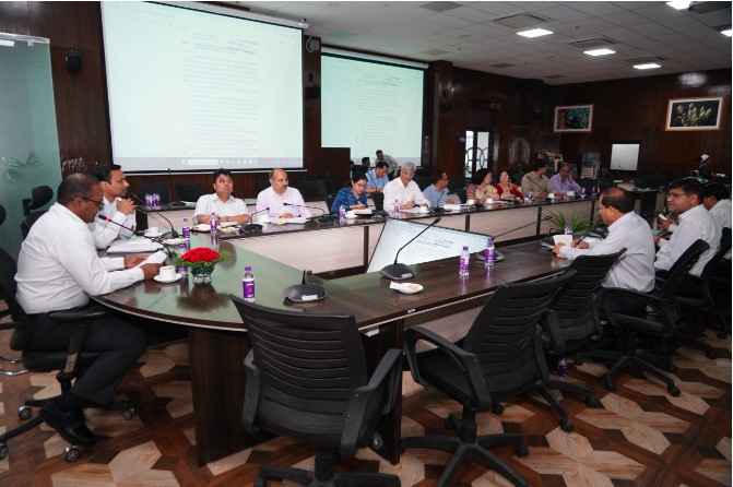 मतदान के दिवस पर मतदान कार्मिकों एवं मतदाताओं को मौसम खराब होने एवं लू से बचाव हेतु आवश्यक व्यवस्थाएं सुनिश्चित कर ली जाएं : मुख्य निर्वाचन अधिकारी