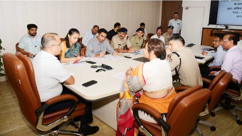 सचिव गृह शैलेश बगोली ने प्रदेश के यातायात प्रबन्धन को लेकर बैठक ली , यातायात नियमों के प्रवर्तन पर दिया जाए विशेष ध्यान